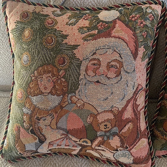 Corona Decor French-Woven Christmas Holiday Decorative Pillows, set of 2 - Picture 2 of 9